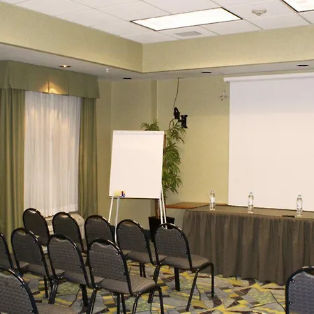 Holiday Inn Express&Suites Toluca Zona Aeropuerto, an IHG Hotel 