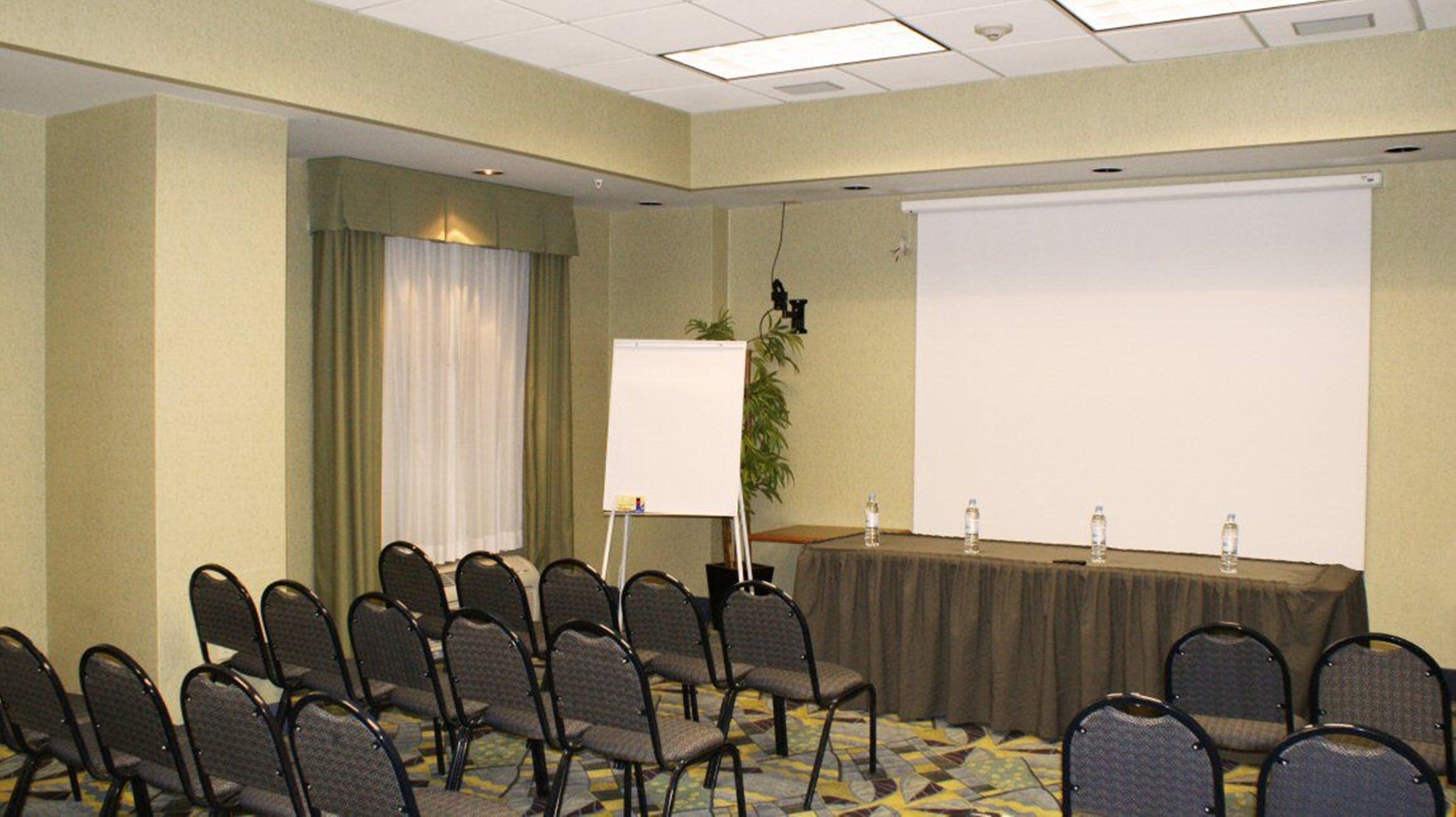 Express&suites Zona Aeropuerto, An Ihg Toluca